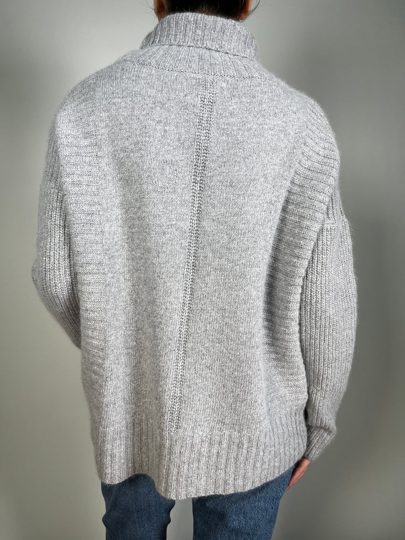 Sweater Gris