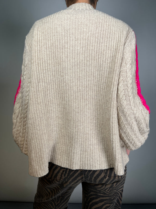 Sweater Beige Franja Fucsia