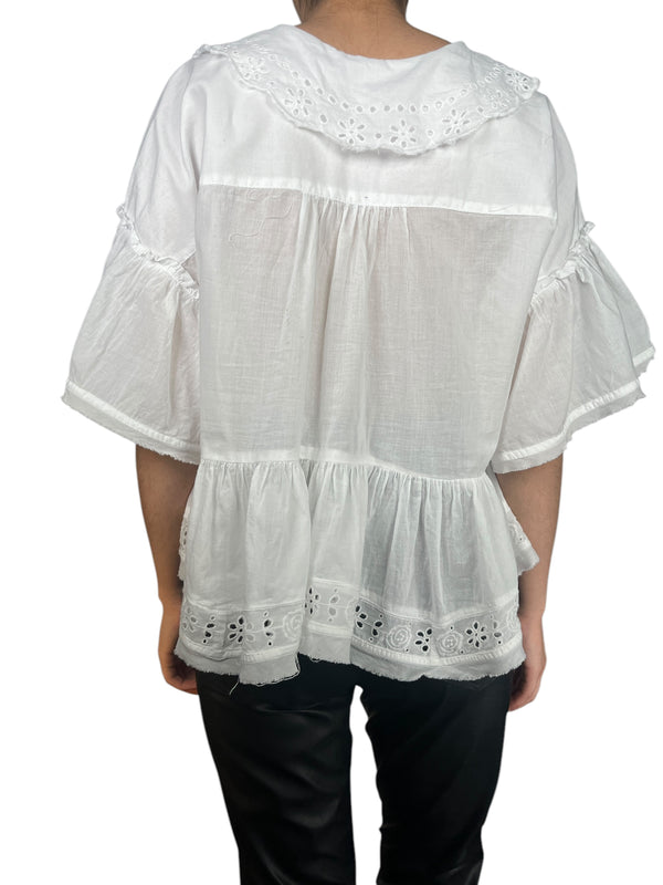 Blusa flores bordadas