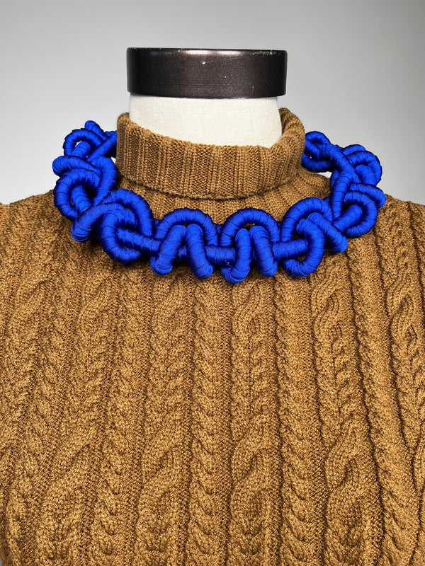 Collar Trenzado Azul Eléctrico S