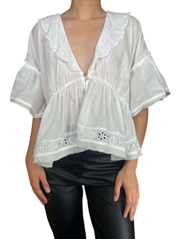 Blusa flores bordadas