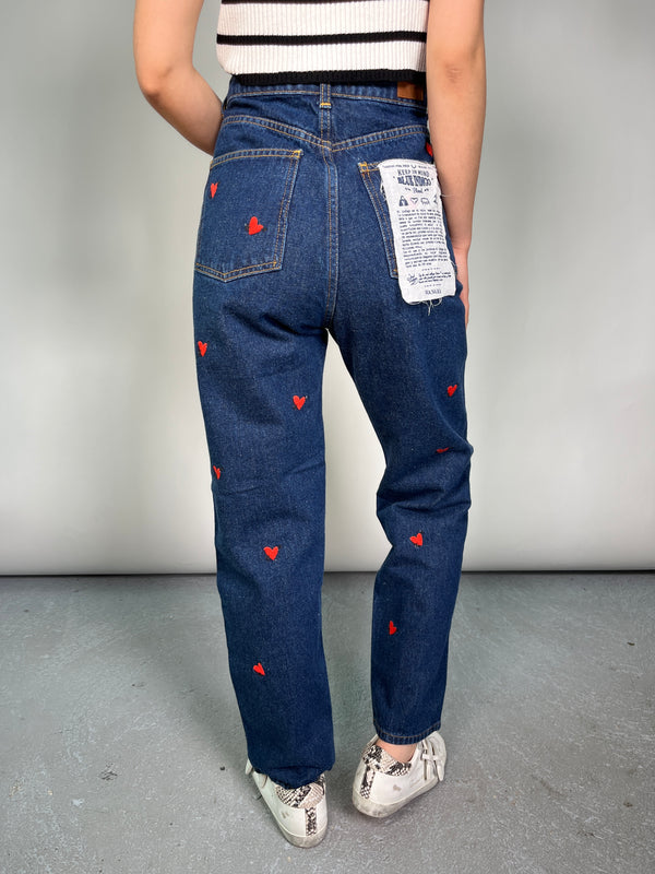 Jeans Corazones Bordados