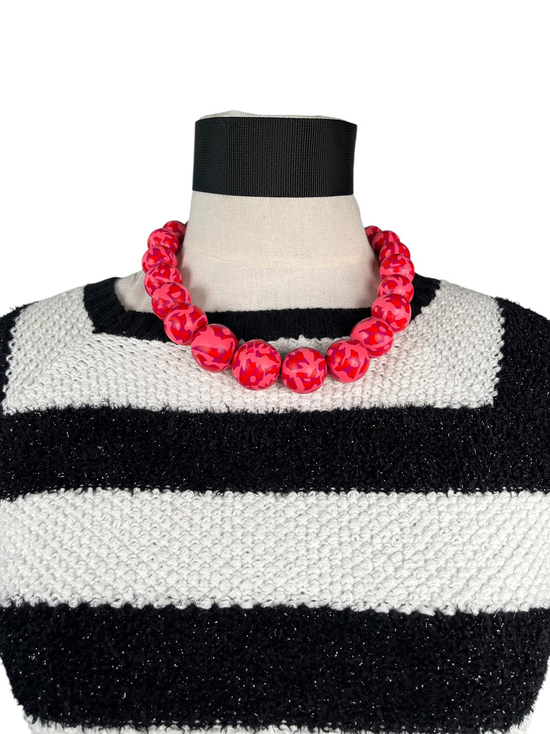 Collar Esferas Fucsia