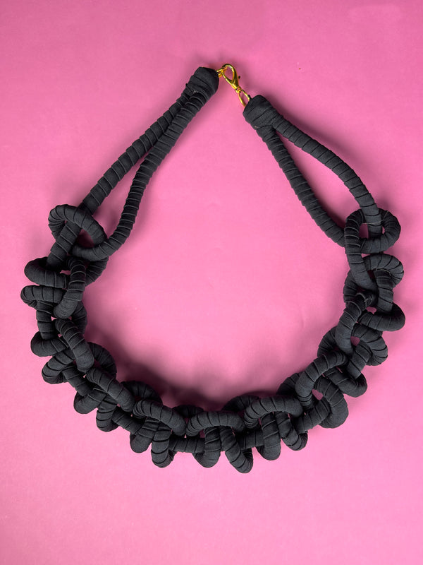 Collar Trenzado Negro M