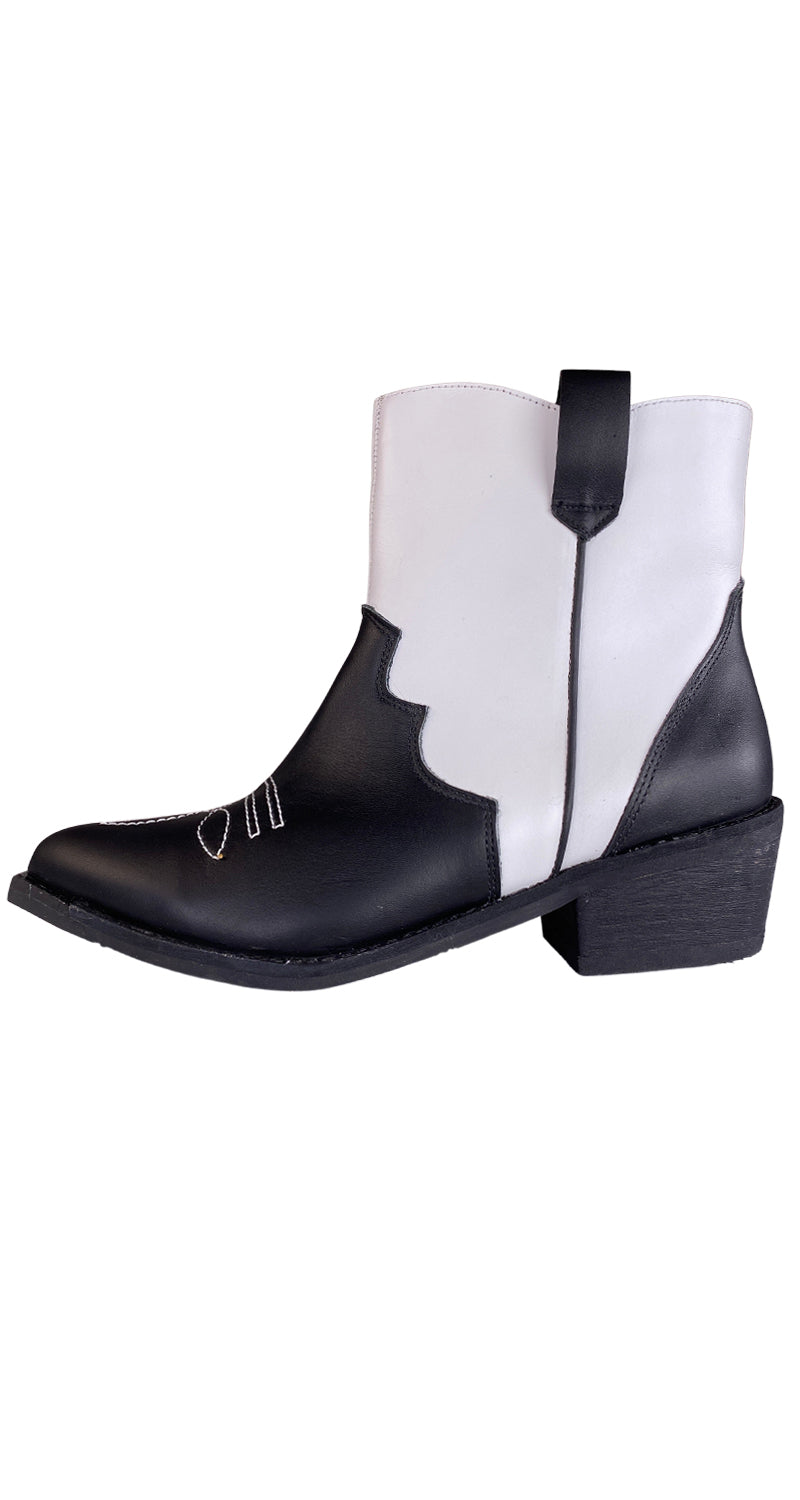 Botas Black and White