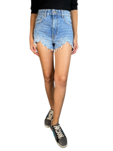 Shorts Denim con Aplicaciones