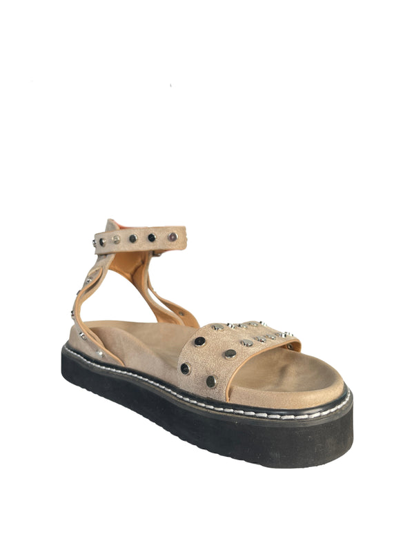 Sandalias Tachas