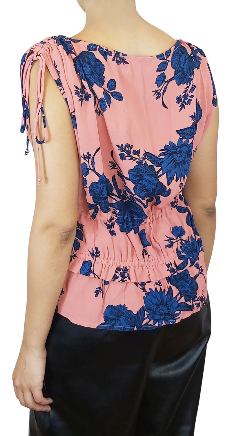 Blusa Rosada con flores Azules estampadas