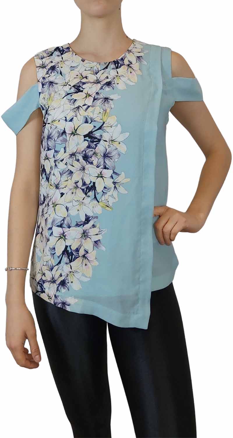 Blusa Celeste Flores