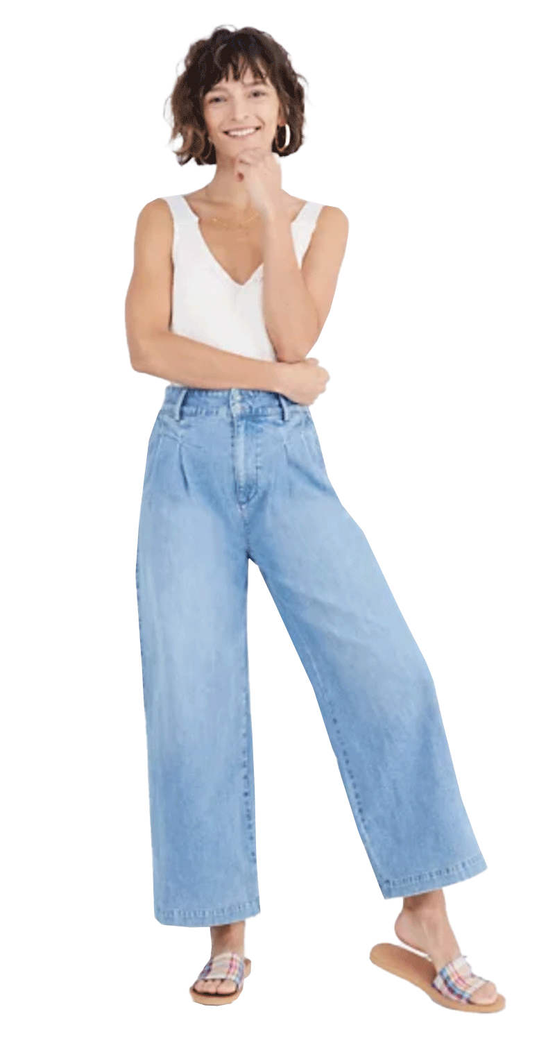 Pleated Wide-Leg Jeans