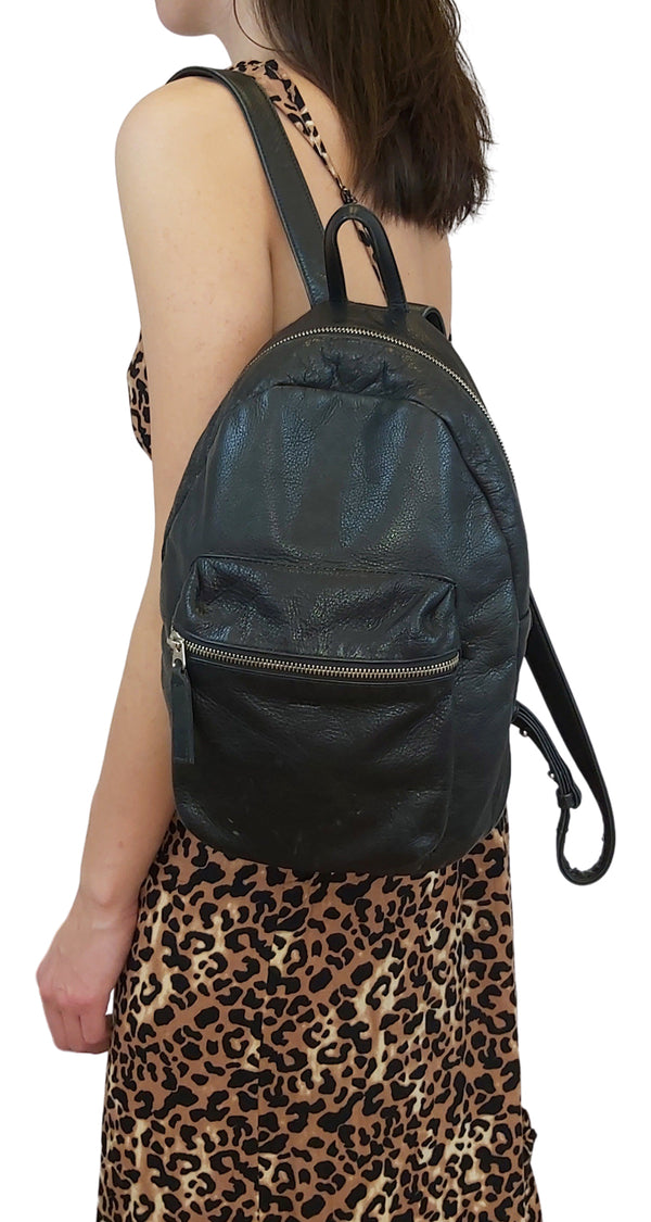 Mochila Cuero Negro