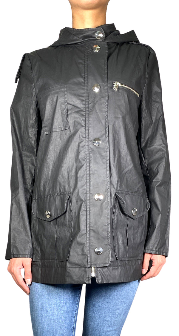 Chaqueta Negra Impermeable