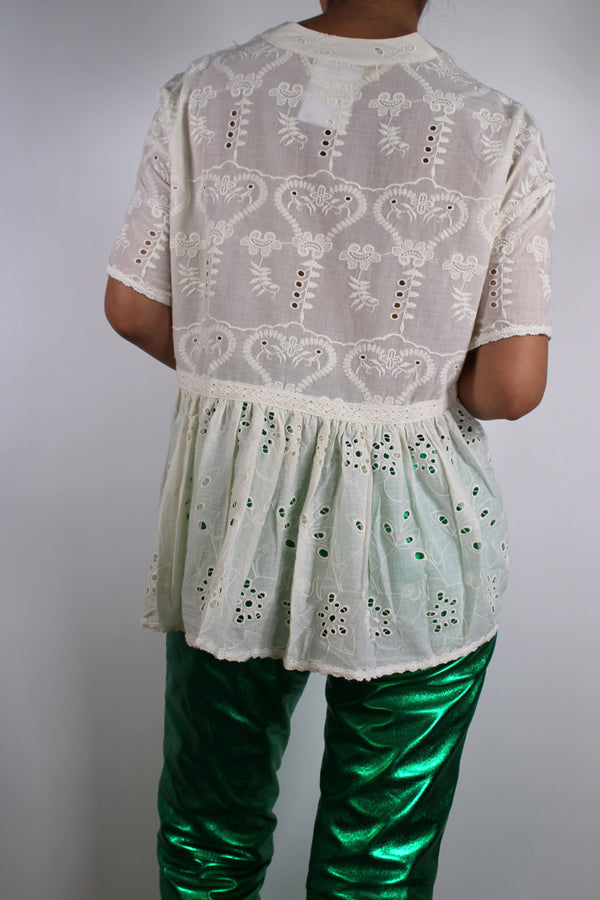 Blusa Falguni Laces