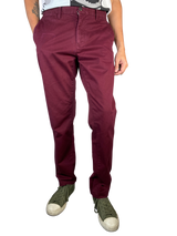 Pantalón Slim Stretch Burdeo