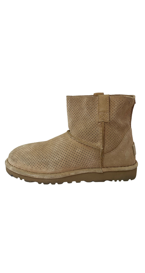 Botas Mini Perforado